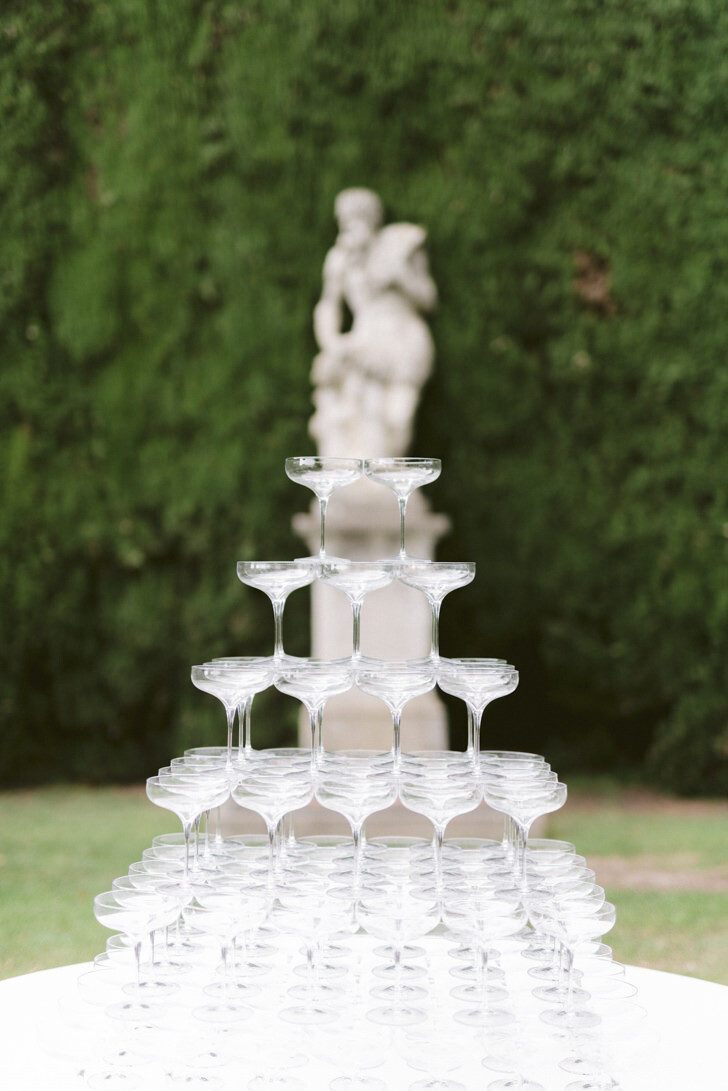 Champagne bowls for wedding aperitif