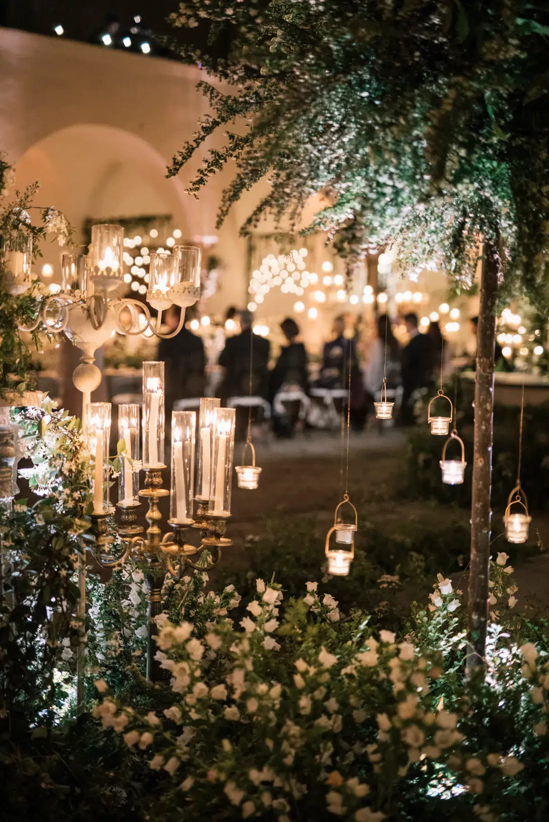 Lanterns and candles for wedding in Capri
