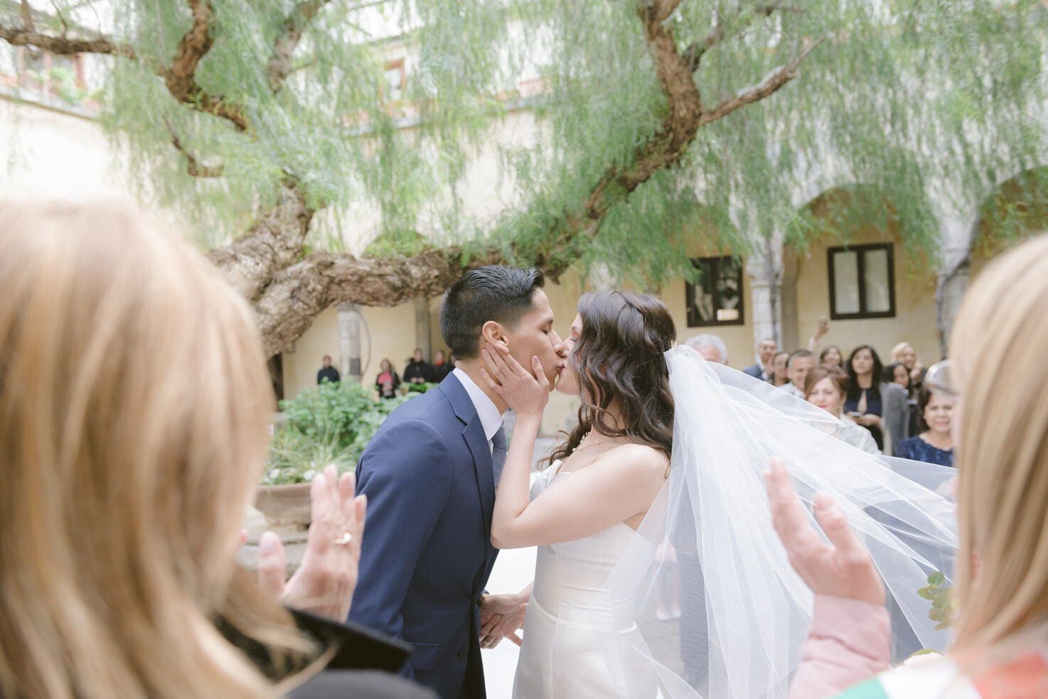 Civil wedding in Sorrento in the medieval Cloister