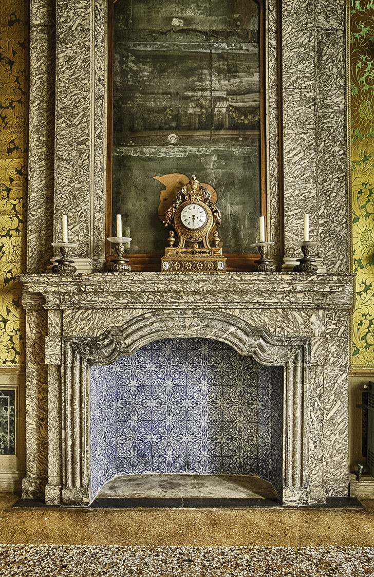 Palazzo Pisani Moretta, marble fireplace